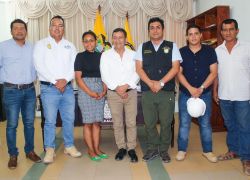 EL Director de Transportes y Comunicaciones se reúne con el alcalde de Huaquillas